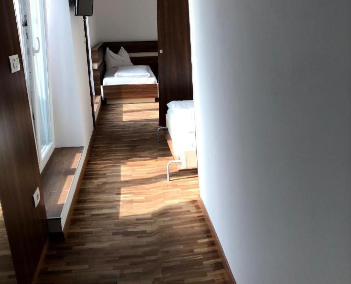 اتاق لوکس چهار تخته, Primus Hotel & Apartments