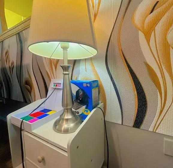 سوئیت با بالکن, Azure Staycation Ph