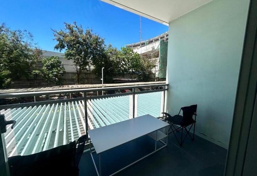 Suite amb Balconada, Azure Staycation Ph