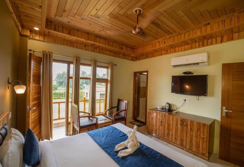 חדר דלוקס עם מרפסת, Corbett Bunglow , Jim Corbett