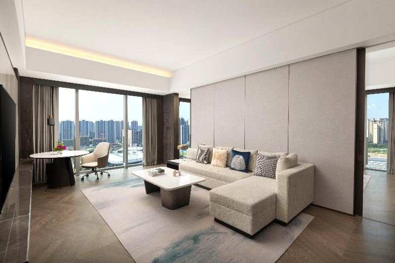 Люкс Кровать Кинг, Crowne Plaza Jiangmen Binjiang, An Ihg