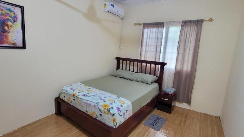 带阳台的豪华间, Lord S Hands Guest House Hotel
