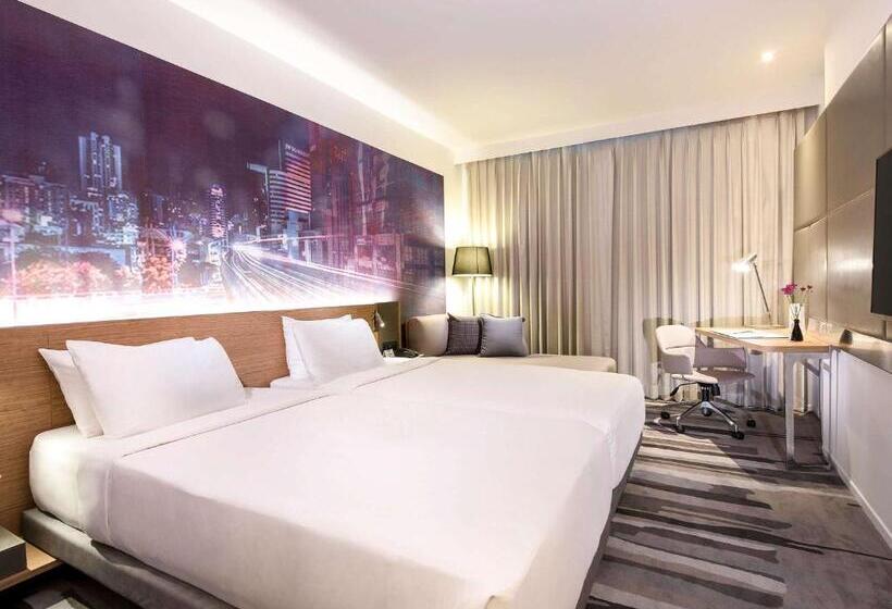 Quarto Deluxe, Novotel Bangkok Sukhumvit 4
