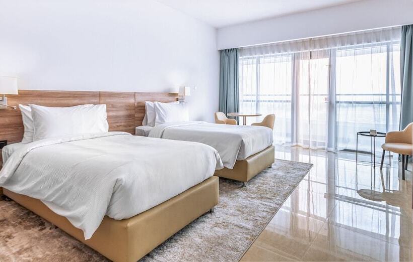 标准工作室, Pyramisa Hotel Apartments