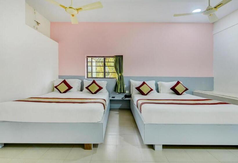 اتاق لوکس خانوادگی, The Dream Stays   Near Alrport