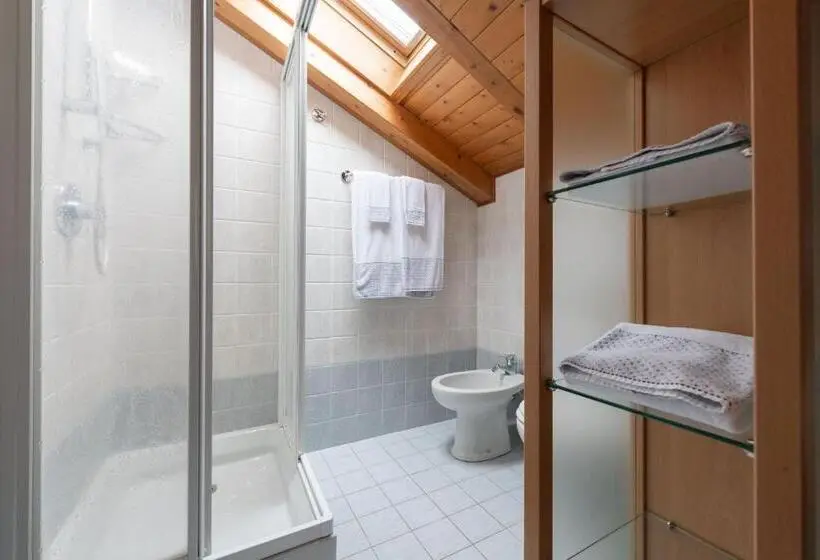 デラックススタジオ, Chalet Vedig