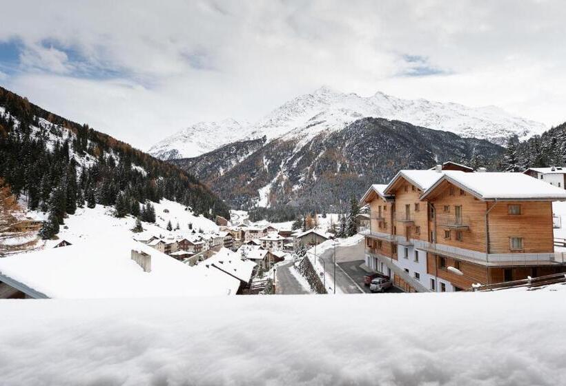 استودیوی لوکس, Chalet Vedig