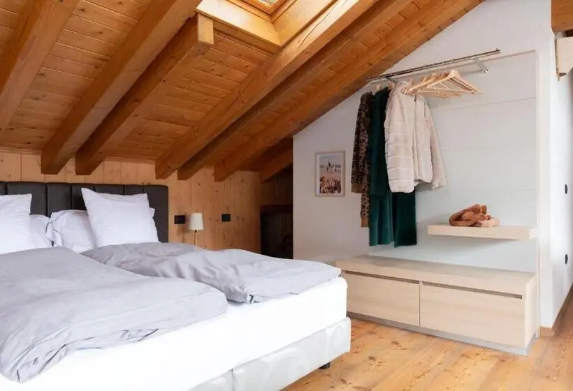 デラックススタジオ, Chalet Vedig
