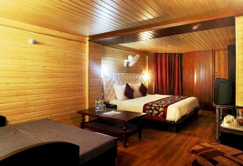 Четырехместный Номер Deluxe, Moon Nainital Official