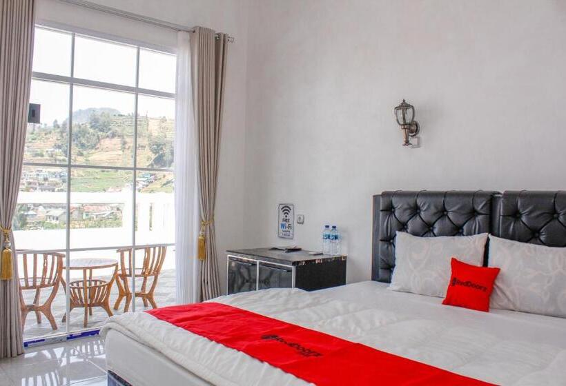 חדר דלוקס, Reddoorz Syariah Near Kawasan Wisata Gunung Prau Dieng