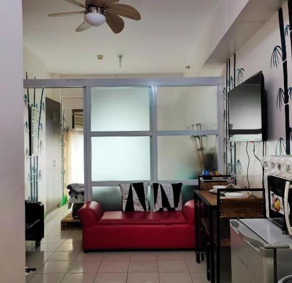 استودیو استاندارد با بالکن, Tagaytay Condo Staycation
