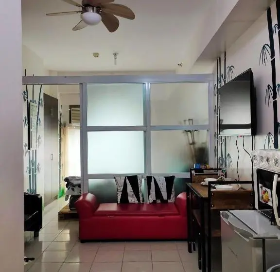 バルコニー付きスタンダードステューディオ, Tagaytay Condo Staycation