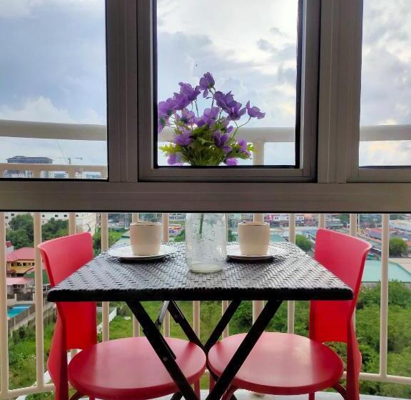استودیو استاندارد با بالکن, Tagaytay Condo Staycation