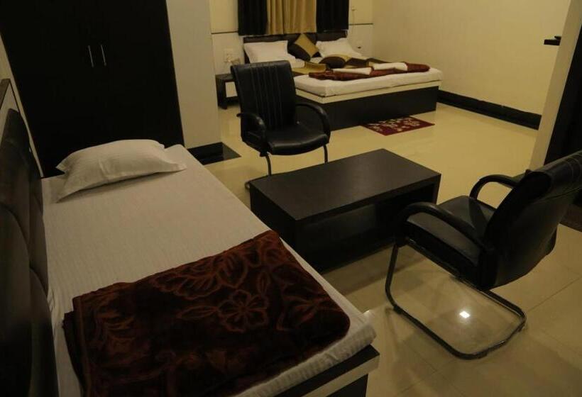 디럭스 트리플 룸, Venus Hotel 5 Minute Walking Distance From Dargah