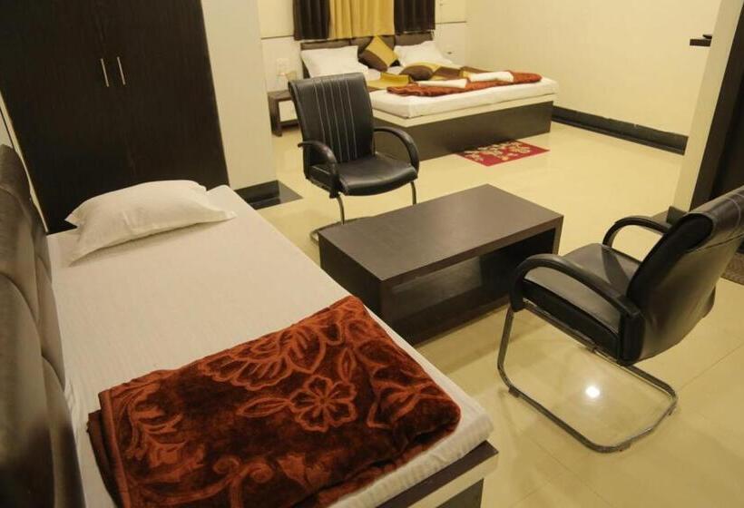 디럭스 트리플 룸, Venus Hotel 5 Minute Walking Distance From Dargah