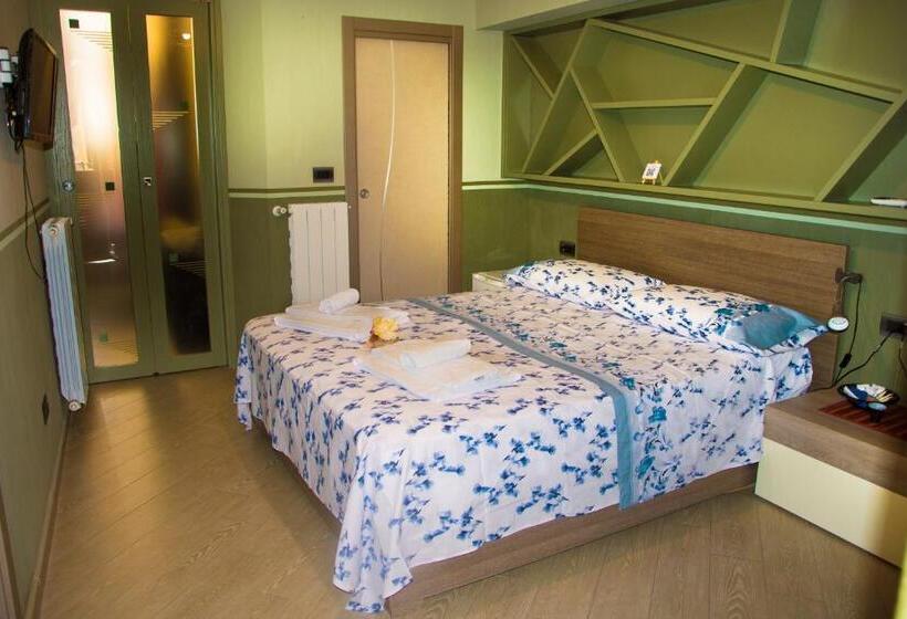 استودیوی استاندارد, Alma Megaris