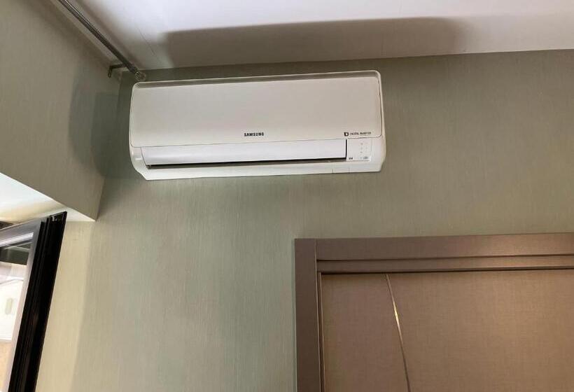 استودیوی استاندارد, Alma Megaris