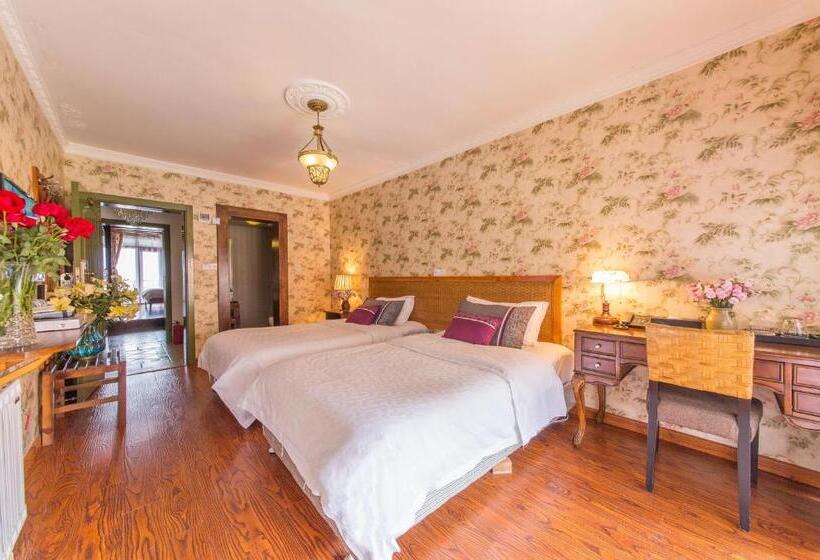 غرفة سوبيريور مطلّة علي الحديقة, Lugu Lake In Love Inn Hostel