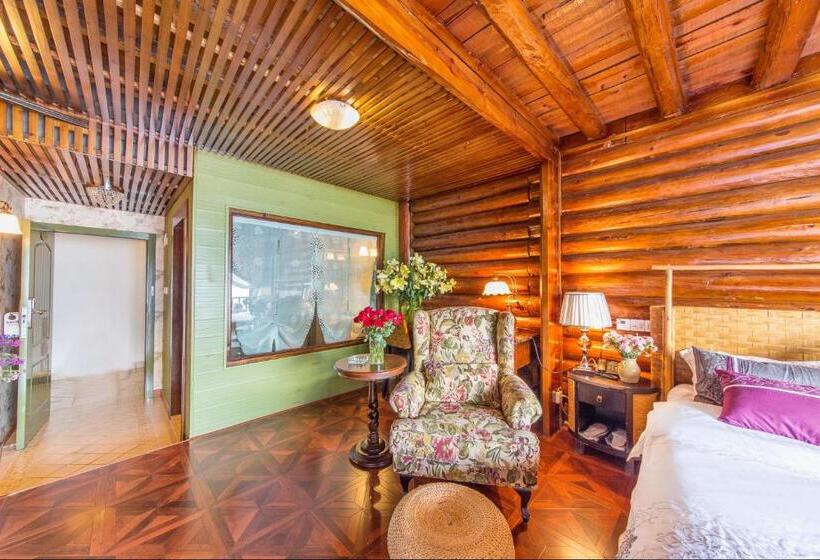 غرفة قياسية مزوَّدة بشُرفة, Lugu Lake In Love Inn Hostel