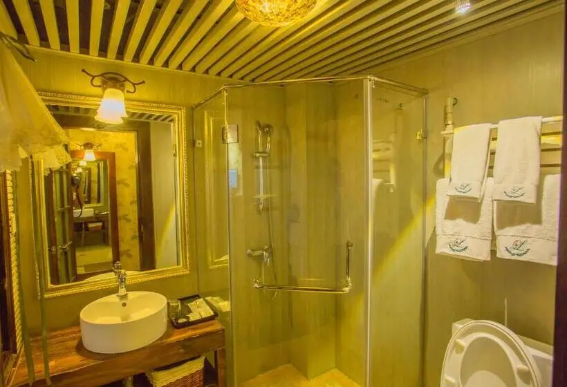 バルコニー付きスタンダードルーム, Lugu Lake In Love Inn Hostel