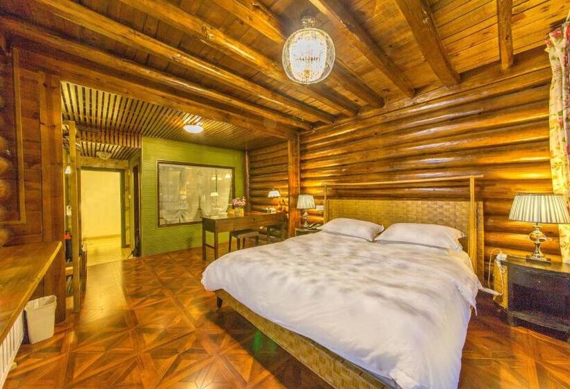غرفة قياسية مزوَّدة بشُرفة, Lugu Lake In Love Inn Hostel