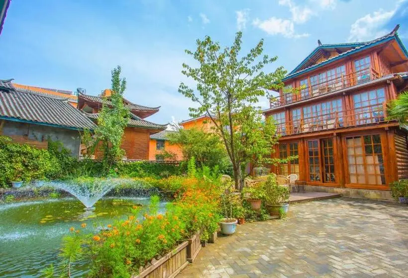 庭の見えるジュニアスイート, Lugu Lake In Love Inn Hostel