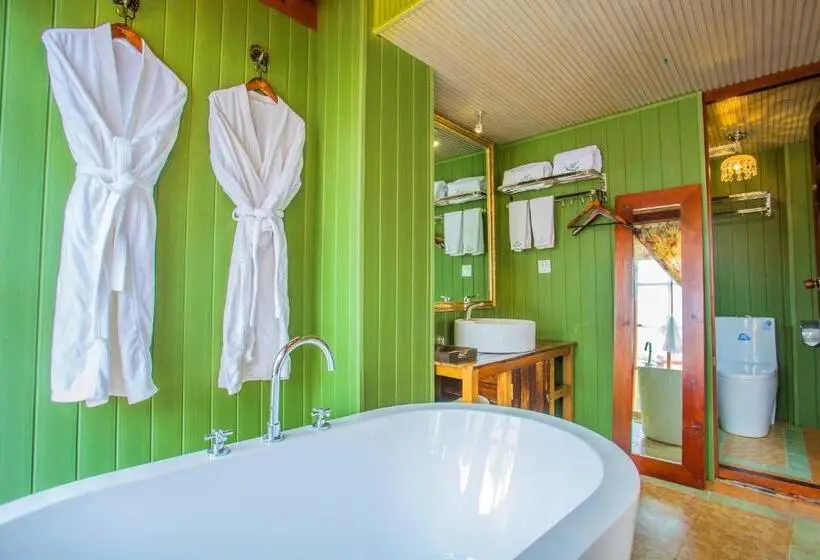 庭の見えるジュニアスイート, Lugu Lake In Love Inn Hostel