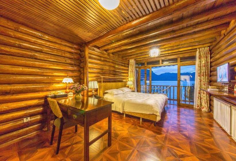 غرفة قياسية مزوَّدة بشُرفة, Lugu Lake In Love Inn Hostel