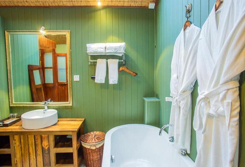 غرفة سوبيريور مطلّة علي الحديقة, Lugu Lake In Love Inn Hostel