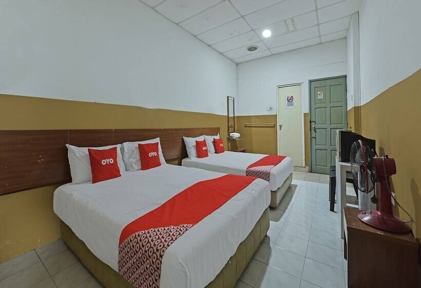 جناح عائلي, Maple Hotel By Oyo