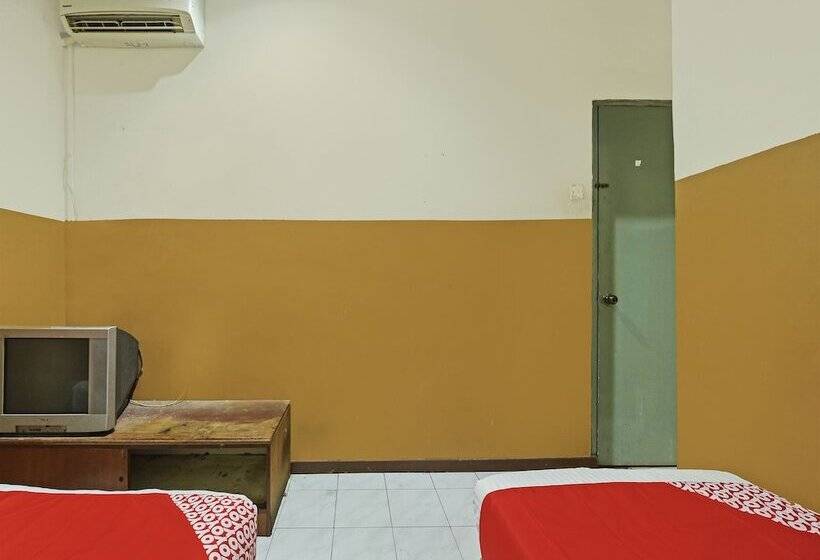 غرفة قياسية ثلاثية, Maple Hotel By Oyo