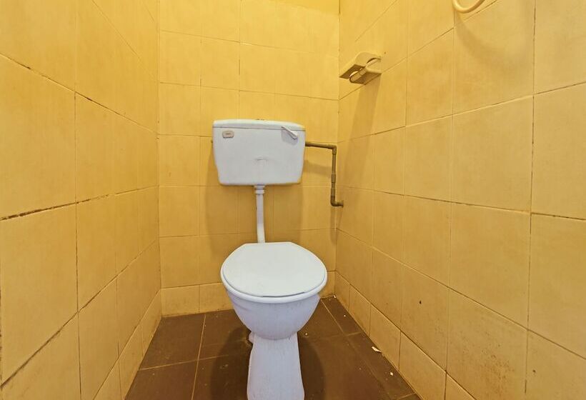 غرفة قياسية ثلاثية, Maple Hotel By Oyo