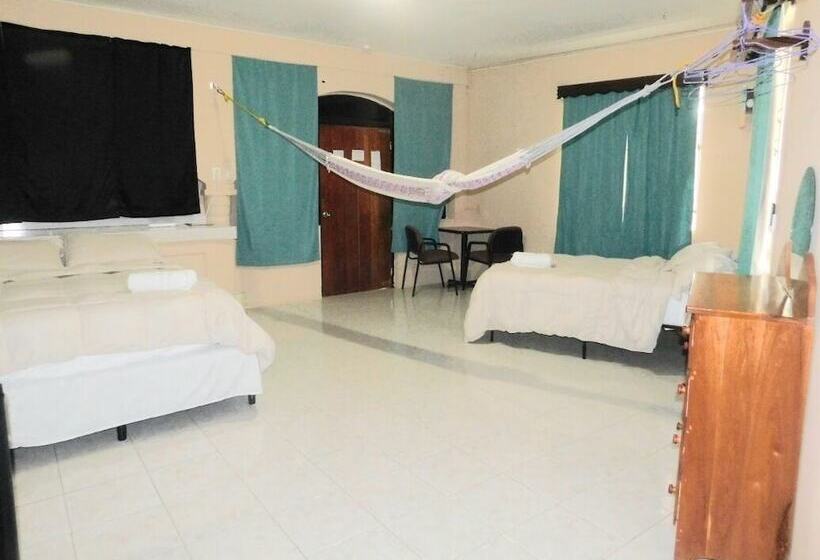 家庭间, Arnold's Guest House