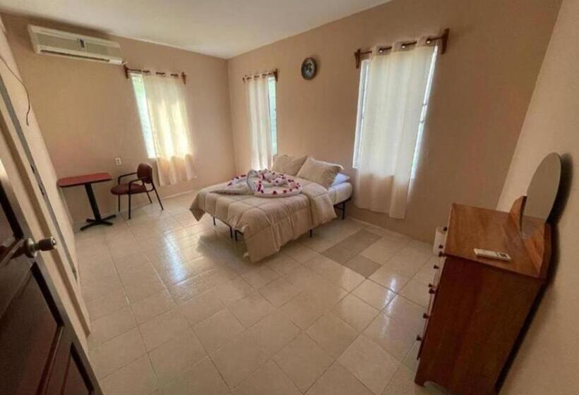 חדר דלוקס, Arnold's Guest House