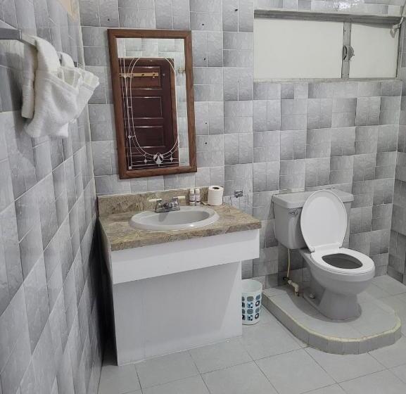 سوییت, Arnold's Guest House