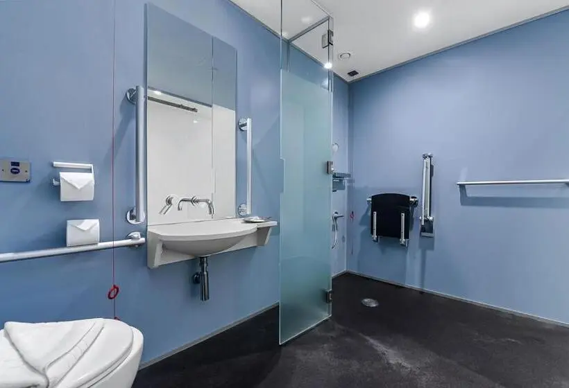 身障者適用スタンダードルーム, The Z Hotel Holborn