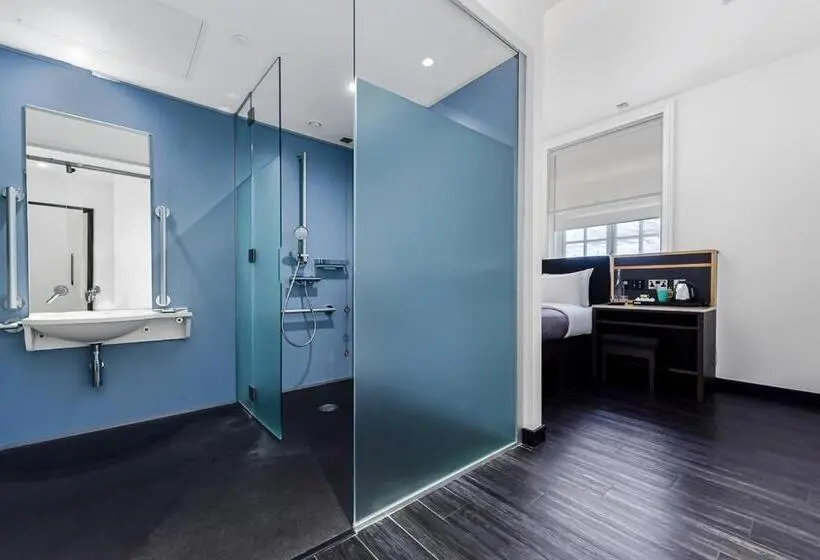 身障者適用スタンダードルーム, The Z Hotel Holborn