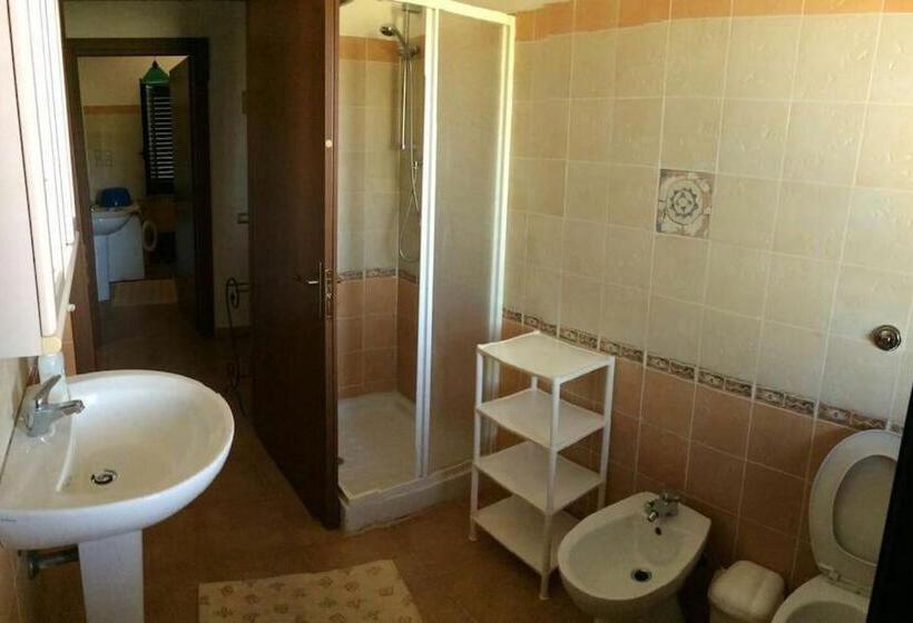 חדר דלוקס נוף לגינה, B&b Da Giusy