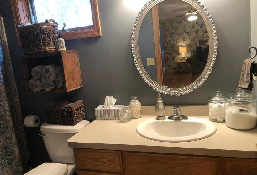 Люкс Повышенной Комфортности, Bed And Breakfast Suite At The Wooded Retreat