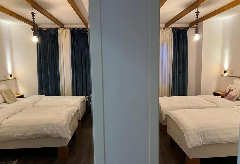 חדר משפחתי נוף להרים, Chestnut Hill