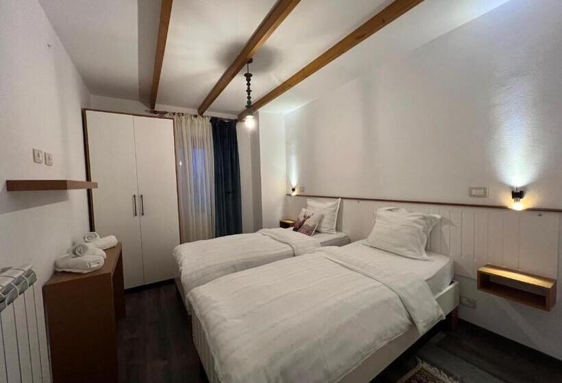 חדר משפחתי נוף להרים, Chestnut Hill