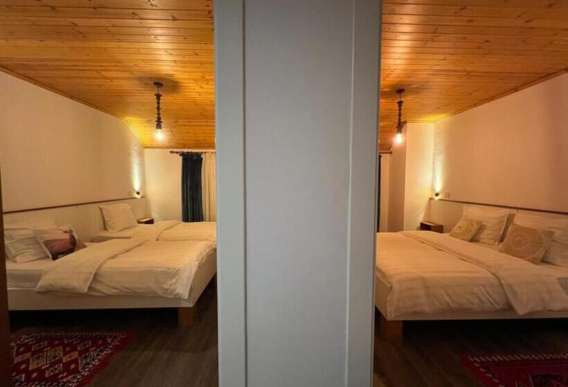 חדר משפחתי נוף להרים, Chestnut Hill