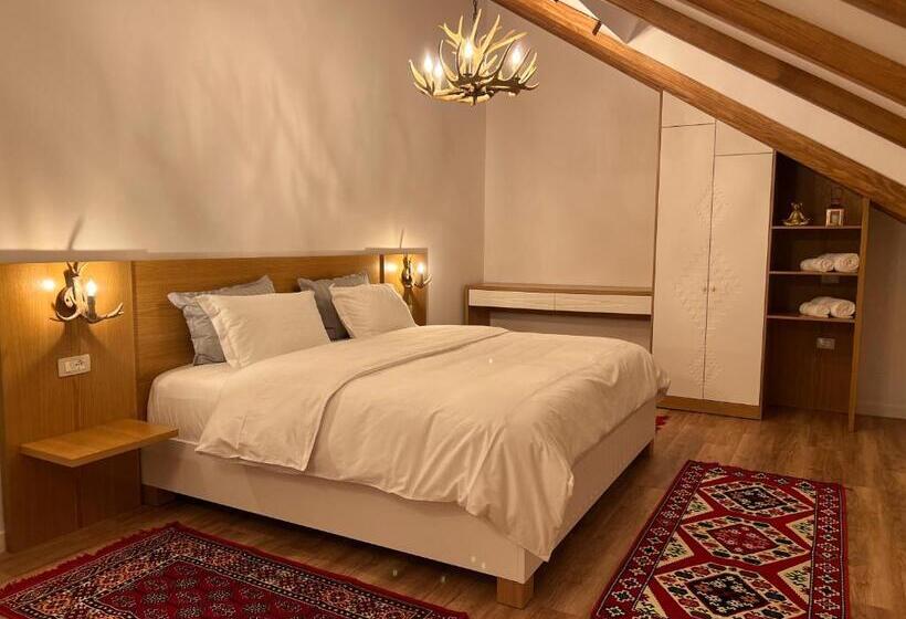 מיטת קינג בסוויטה, Chestnut Hill