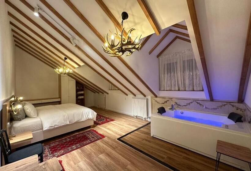 מיטת קינג בסוויטה, Chestnut Hill