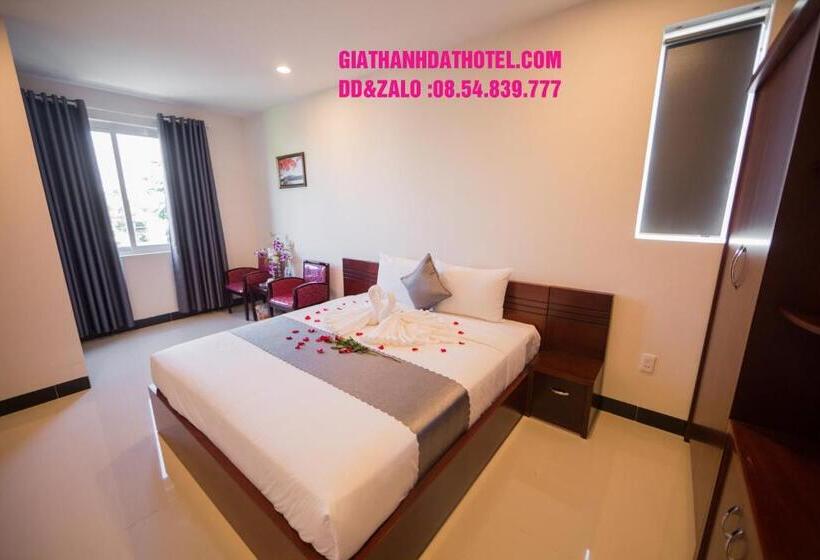 اتاق استاندارد, Gia Thành đạt