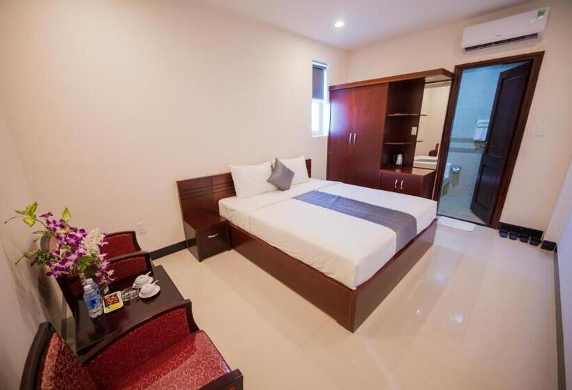 اتاق سوپریور, Gia Thành đạt