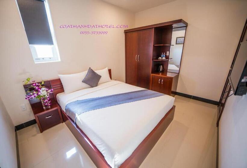 اتاق استاندارد, Gia Thành đạt