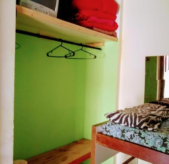 Семейный Номер, Hostel Megaró