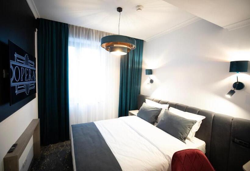 Номер Economy, Opera