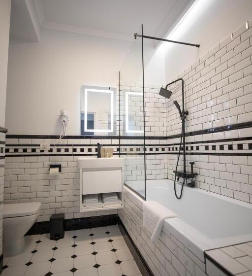 Апартаменты 1 Спальня с Балконом, Opera